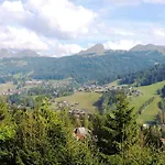 Aux Gets Avec Vue Sur Montagne Et Cheminee * לה ג'ט