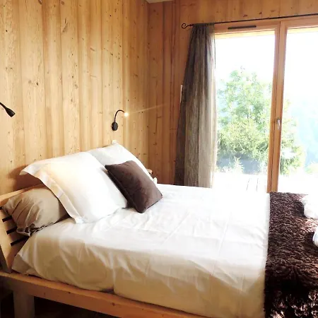 Chalet Aux Gets Avec Vue Sur Montagne Et Cheminee Les Gets